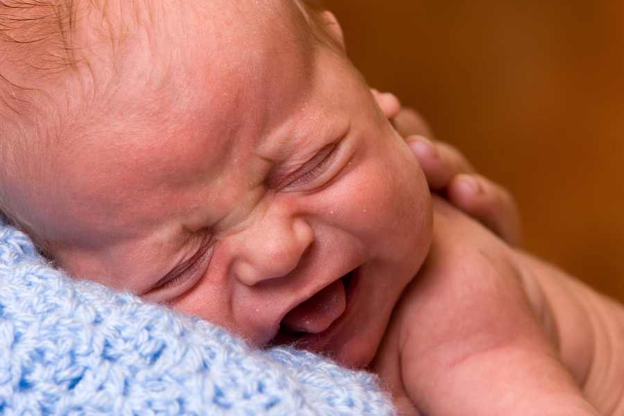 أم حديثة مولود جديد لأول مرة ارهاق